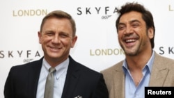 Дэниел Крейг и Хавьер Бардем на представлении фильма «Скайфолл» в Лондоне