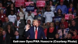 Трамп на встрече с избирателями в штате Пенсильвания, 15 декабря 2016 года.