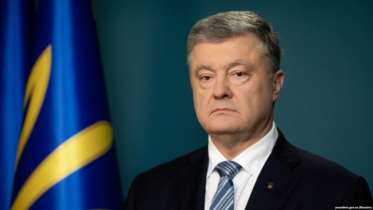 Порошенко пообіцяв підказати наступникові, як «не ставати на коліна»