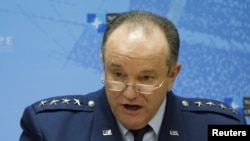 Filip Bridlav, komandant NATO -a