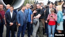 Встреча удерживаемых Россией граждан Украины в аэропорту «Борисполь» после обмена. 7 сентября 2019 года