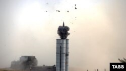 Russia -- A Russian surface-to-air missile system S-300 during a military drill by Russian Air Force and Air Defense Force units at Telemba Firing Range, July 29, 2015