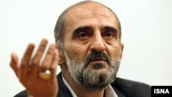حسین شریعتمداری، نماینده علی خامنه‌ای در روزنامه کیهان