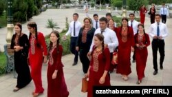 Туркменские студенты.