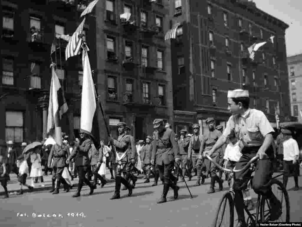 A parade of injured legionnaires in New York City