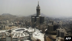 An aerial view shows the Clock Tower and the Grand Mosque in Saudi Arabia's holy Muslim city of Mecca, September 6, 2016