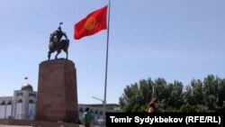 Kyrgyzstan. Bishkek. Weather. Day of the city. children. a monument to Manas. April 29, 2018