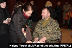Борис Гуменюк на презентації збірки «Вірші з війни»
