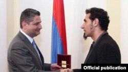 Լուսանկարը` կառավարության տեղեկատվության եւ հասարակայնության հետ կապերի վարչության