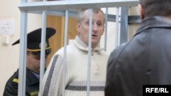 Андрэй Бандарэнка падчас працэсу ў кастрычніку 2009 году