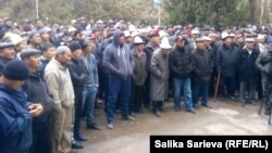 Митинг в селе Кызыл-Адыр. 15 октября.