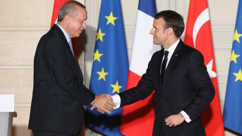 Turqia dhe Franca acarojnë raportet