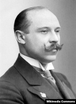 Олександр Кошиць (Порай-Кошиць) (1875–1944) – український хоровий диригент, композитор, етнограф та письменник-мемуарист