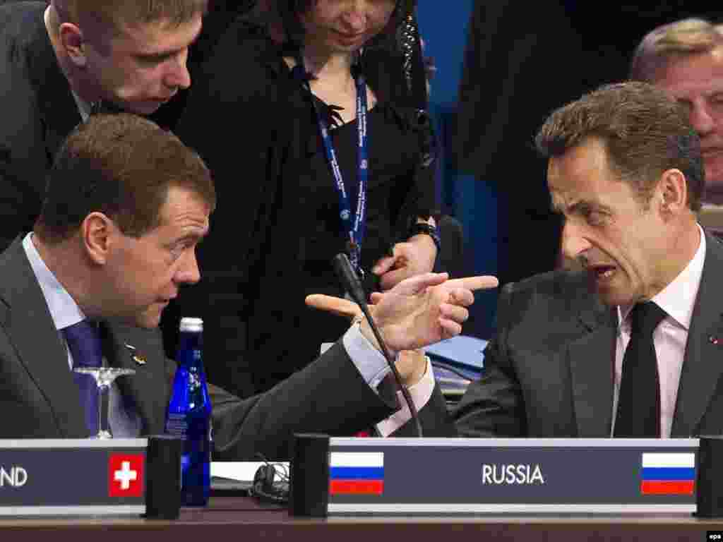 Nicola Sarkozy i Dmitry Medvedev 