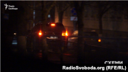 Автомобіль, яким користується син Авакова Олександр, заїжджає у бокові ворота МВС
