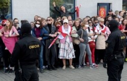 Під час затримання силовиками учасниць жіночого маршу в Мінську, 19 вересня 2020 року