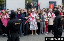 Під час затримання силовиками учасниць жіночого маршу в Мінську, 19 вересня 2020 року