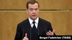 Премьер-министр России Дмитрий Медведев во время выступления с отчетом о деятельности правительства на пленарном заседании Госдумы, 17 апреля 2019 года