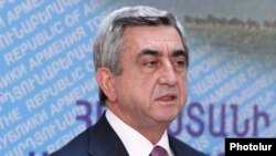 Armenia -- President Serzh Sarkisian speaks at the Armenian Chamber of Commerce and Industry, 26May2011.