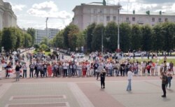 Мітынг на плошчы Леніна з патрабаваньнем сустрэчы зь Леанідам Зайцам