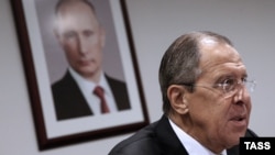 Șeful diplomației ruse, Serghei Lavrov, a spus, miercuri, că Moscova e nemulțumită de răspunsul Occidentului la cererile sale și își rezervă dreptul de a da „răspunsul cuvenit”. 