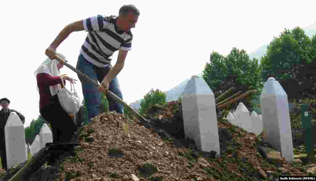 Srebrenica, 11. juli 2013. Foto: RSE / Sadik Salimović 