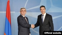 Belgium - The meeting of Serzh Sarkisian, President of Armenia (L), and Anders Fogh Rasmussen, NATO Secretary General, Brussels, 25 May, 2010