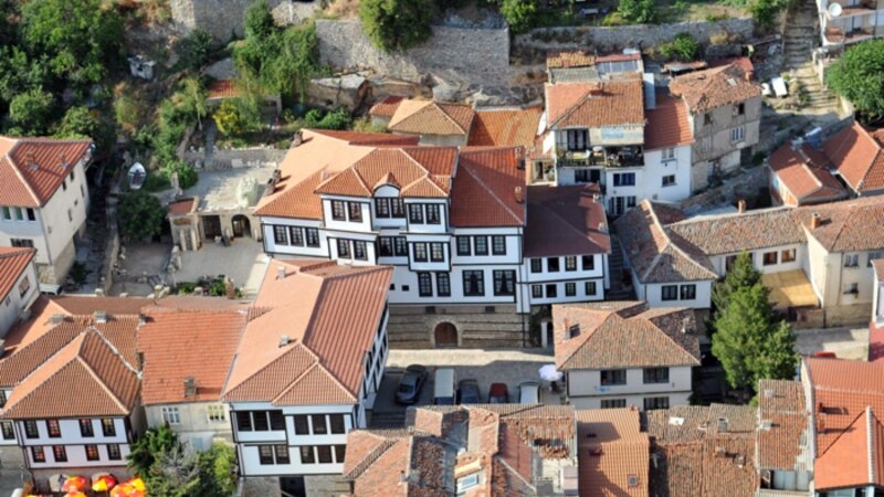 Ќе изградиме постар и поубав Охрид
