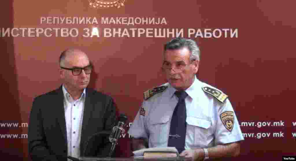МАКЕДОНИЈА - Претседателот на Кривичниот суд, Иван Џолев на брифинг со новинари посочи дека била донесена одлука за изрекување притвор на поранешниот министер за внатрешни работи Митко Чавков, бидејќи по извршени две контроли на локацијата одредена од Врховниот суд за куќниот притвор тој не бил пронајден таму.