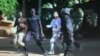  Заложников выводят из отеля в Бамако