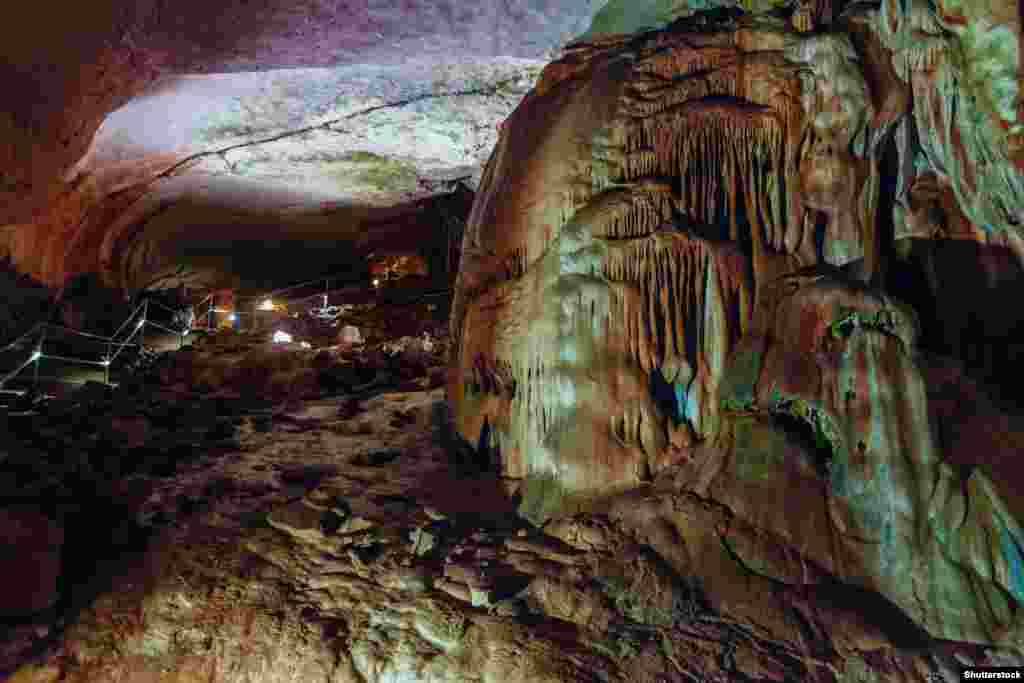 Мраморная пещера на начальном этапе исследования и первых туристических посещений представляла собой маршрут длиною в 180 метров. Сейчас же протяженность экскурсионного маршрута&nbsp;&ndash; около 1,5 километров