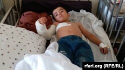 هشام پنج ساله که در اثر انفجار روز جمعه در نزدیکی دروازه پوهنتون کابل زخمی شد.