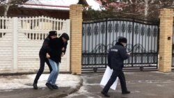 Polis Askhat Akhmedyarov-u saxlayarkən