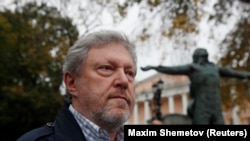 Grigory Yavlinsky at a protest in Moscow in 2019