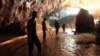 У Таїланді заблокованими в печері залишаються ще четверо дітей 