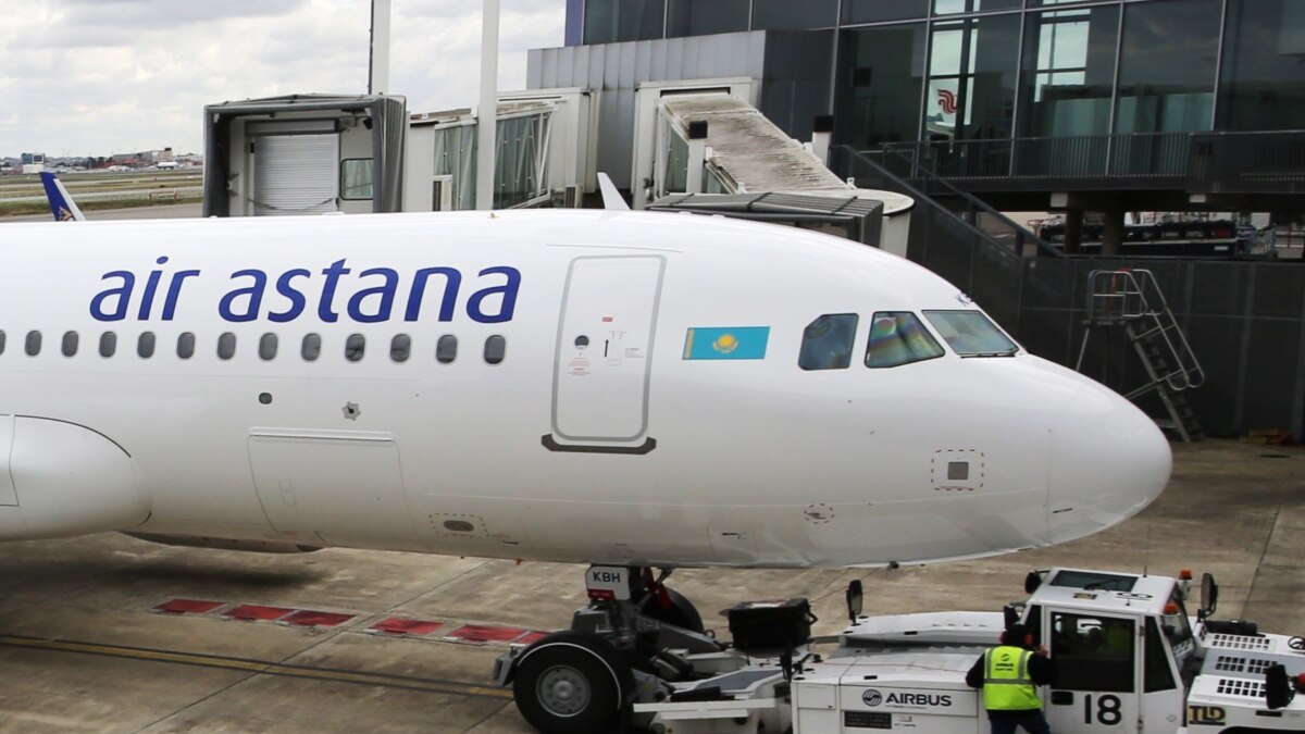 Fly Air Astana. Летают самолеты в Атырау. Аварийная посадка в Астане авиакомпании Air Astana. Астана 2013 год самолет сел.