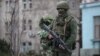 Красноярск: бывшие военные сорвали погоны с полицейского и избили