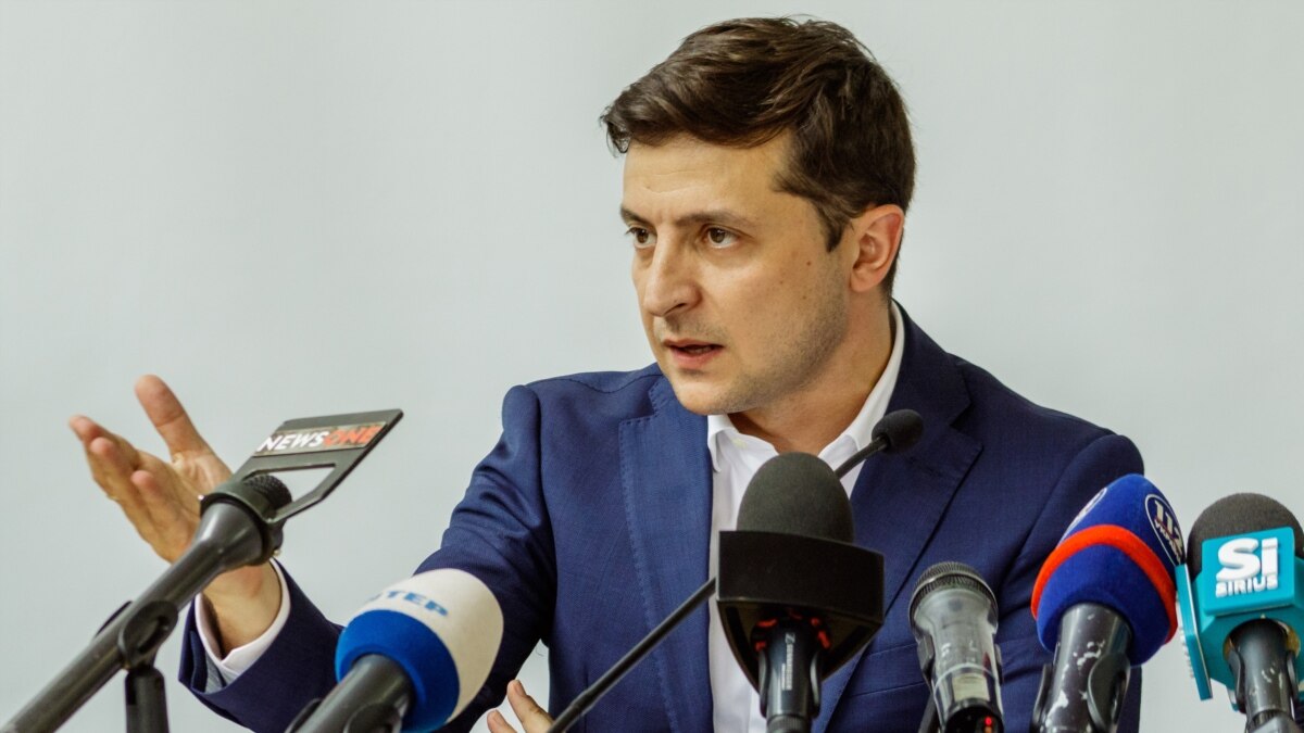 В Турции президент Зеленский встречается с крымскотатарской общиной ...
