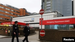 Больница в Лондоне, где находится премьер-министр Великобритании Борис Джонсон. 6 апреля 2020 года.
