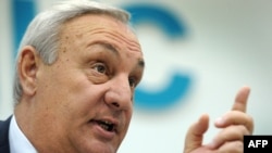 Opposition groups have accused Abkhaz leader Sergei Bagapsh of giving up too much to Moscow.