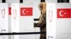 مردم ترکیه در همه‌پرسی در مورد تعدیلات در قانون اساسی رأی می‌دهند