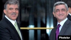 Թուրքիայի նախագահ Աբդուլա Գյուլ և Հայաստանի նախագահ Սերժ Սարգսյան, Բուրսա, 14-ը հոկտեմբերի, 2009 թ․ 
