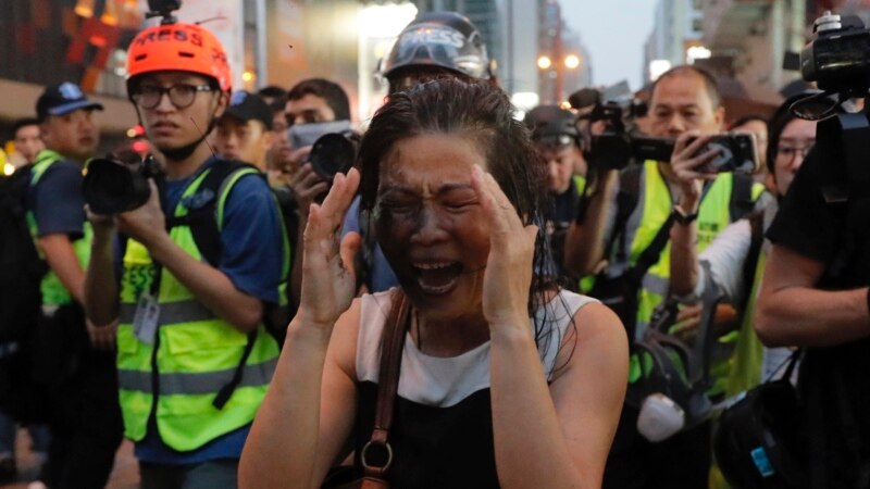 Hong Kongda aktiwistler protestleri dowam etdirjekdiklerini aýdýarlar