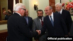 Armenia - German Foreign Minister Frank-Walter Steinmeier (L) meets with Bako Sahakian, the Karabakh president, in Yerevan, 30Jun2016.