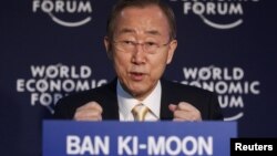 Генеральний секретар ООН Пан Ґі Мун промовляє до учасників конференції форуму в Давосі, 27 січня 2012 року