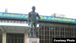 The monument to the world five-fold wrestling champion Ali Aliev. Makhachkala 