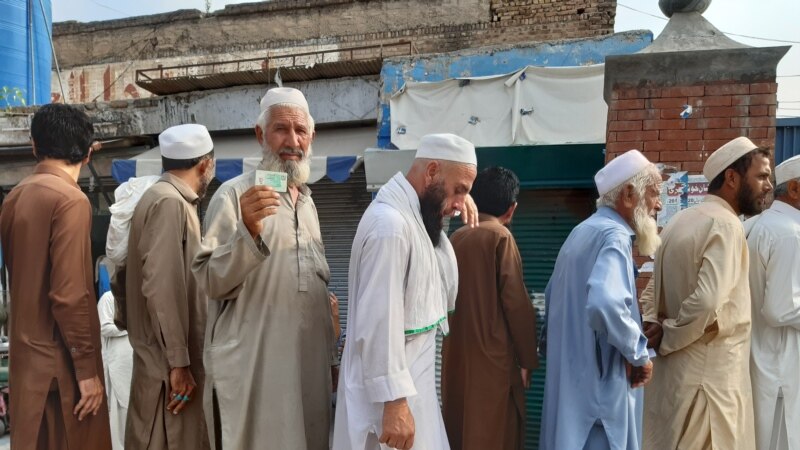 Pakistanda guralan goşa hüjümde sekiz adam öldürildi
