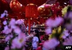 Интерьеры китайских магазинов практически схожи в любой стране мира