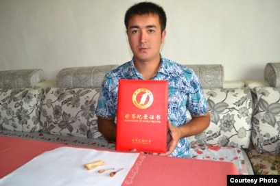 Жыныстық қатынас бойынша Гиннес рекордтар кітабы: 919 бейне