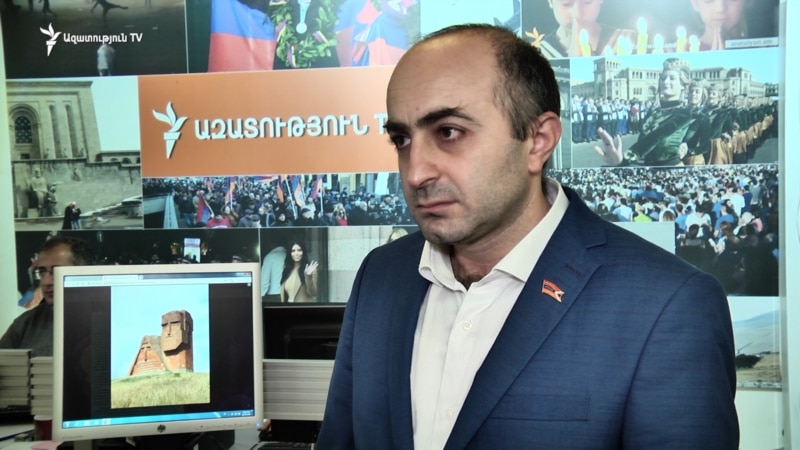 Հայկ Խանումյան․ Բակո Սահակյանը իր նեղ թիմով հարվածում է Հայաստանի ներկա իշխանությանը 